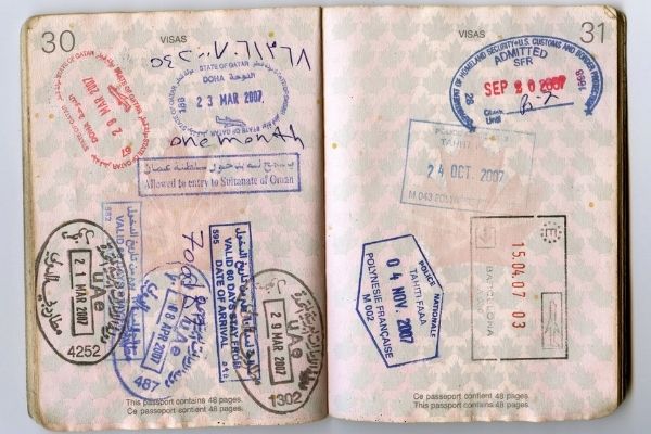Passport wikimedia Commons 600x400