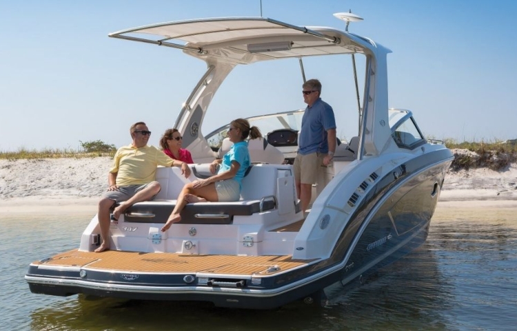 Chaparral Boats 1200